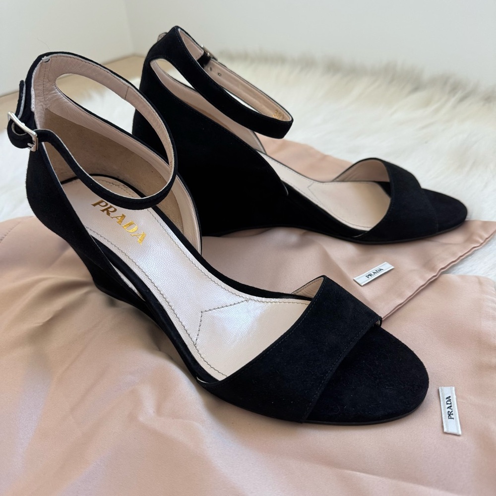 Brand new prada suede wedge black kitten heel sandals 38.5 - Picture 3 of 14